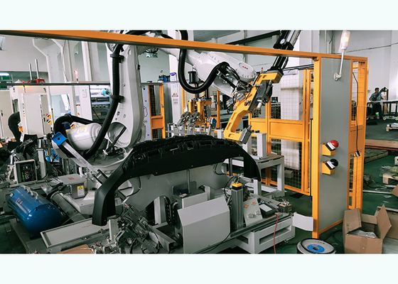 Machine ultrasonique de poinçon et de soudure de robot flexible pour le pare-chocs en plastique de voiture