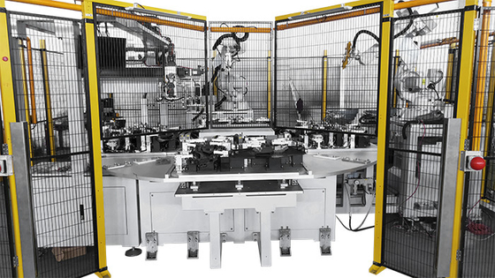 Chaîne de production automatique de soudure et d'Assemblée de robot pour l'équilibre en plastique des véhicules à moteur