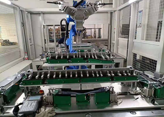 La machine de soudure du robot 50HZ 220V a automatisé pour l'accoudoir de portière de voiture