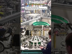 Chaîne de montage de pièces de pilier ABC automobile du groupe Huazhuo, comprenant le recouvrement, le soudage par ultrasons et l'insertion de clips